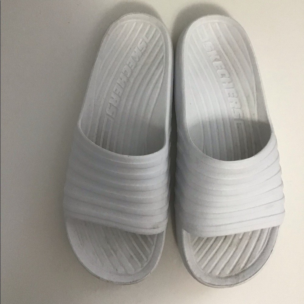 Skechers slides